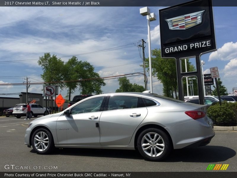 Silver Ice Metallic / Jet Black 2017 Chevrolet Malibu LT