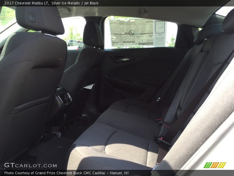 Silver Ice Metallic / Jet Black 2017 Chevrolet Malibu LT