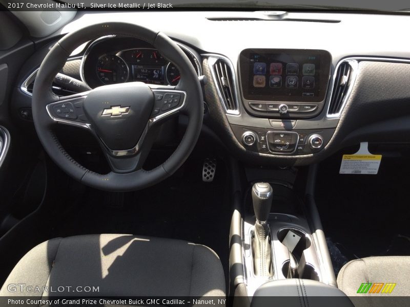 Silver Ice Metallic / Jet Black 2017 Chevrolet Malibu LT