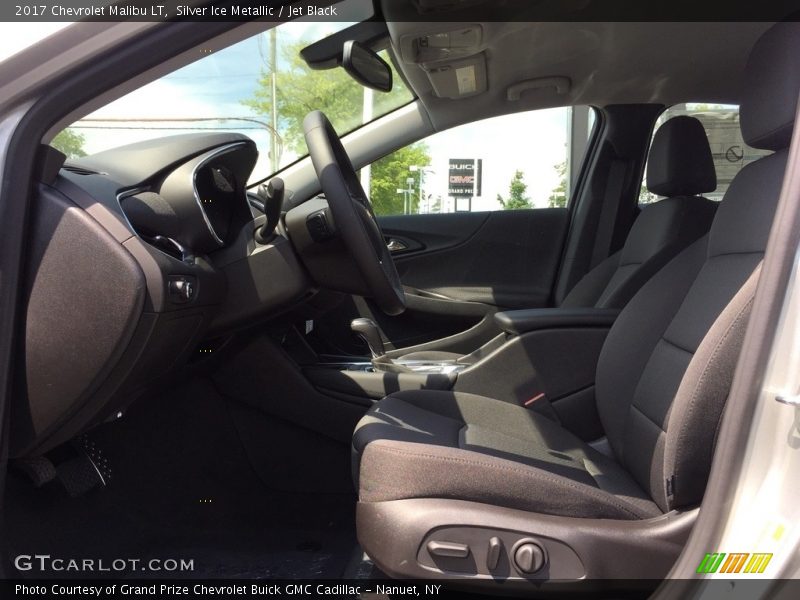 Silver Ice Metallic / Jet Black 2017 Chevrolet Malibu LT