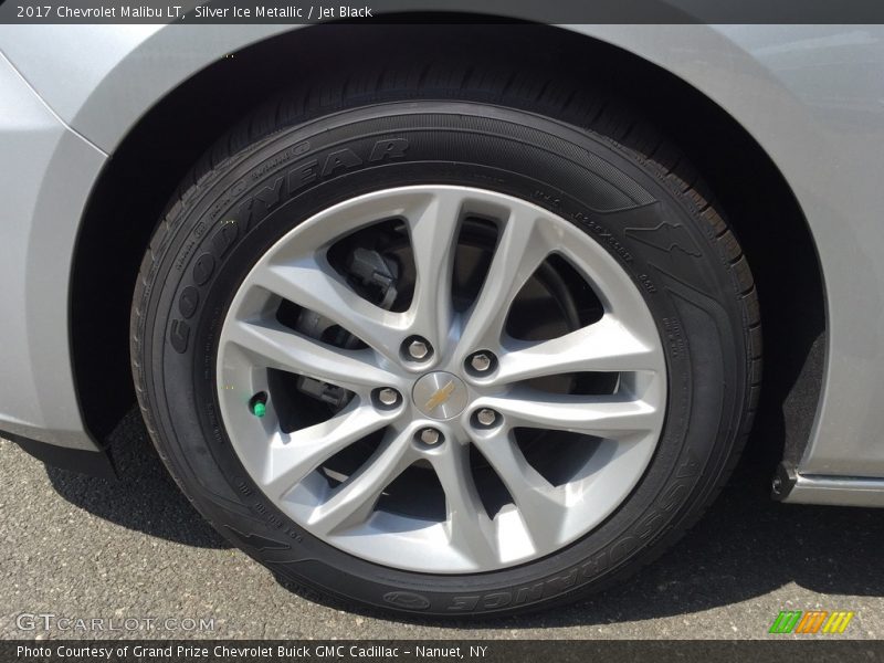 Silver Ice Metallic / Jet Black 2017 Chevrolet Malibu LT