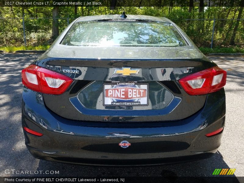 Graphite Metallic / Jet Black 2017 Chevrolet Cruze LT