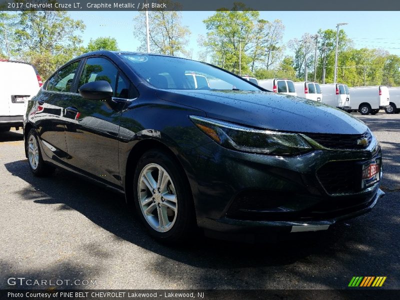 Graphite Metallic / Jet Black 2017 Chevrolet Cruze LT