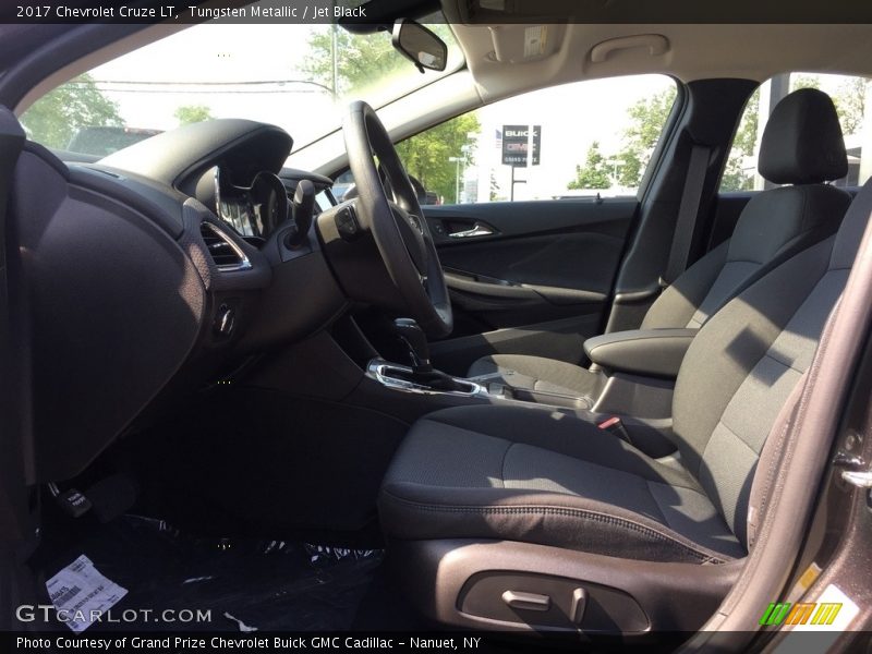 Tungsten Metallic / Jet Black 2017 Chevrolet Cruze LT