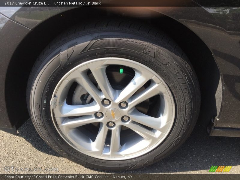 Tungsten Metallic / Jet Black 2017 Chevrolet Cruze LT