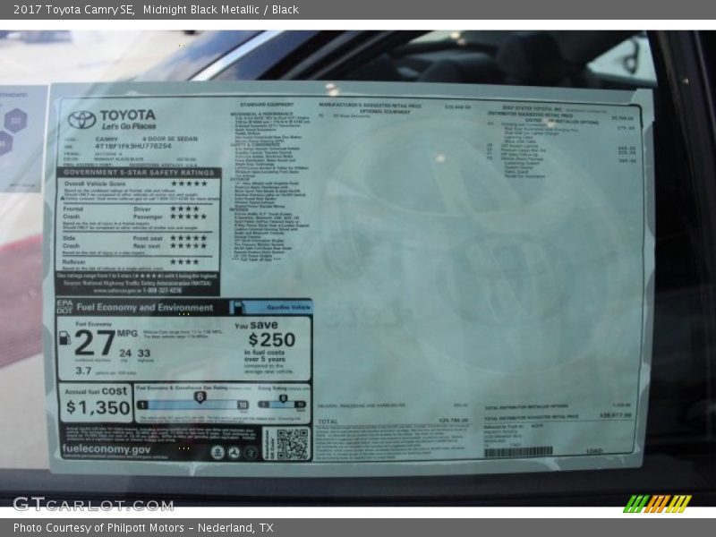 Midnight Black Metallic / Black 2017 Toyota Camry SE