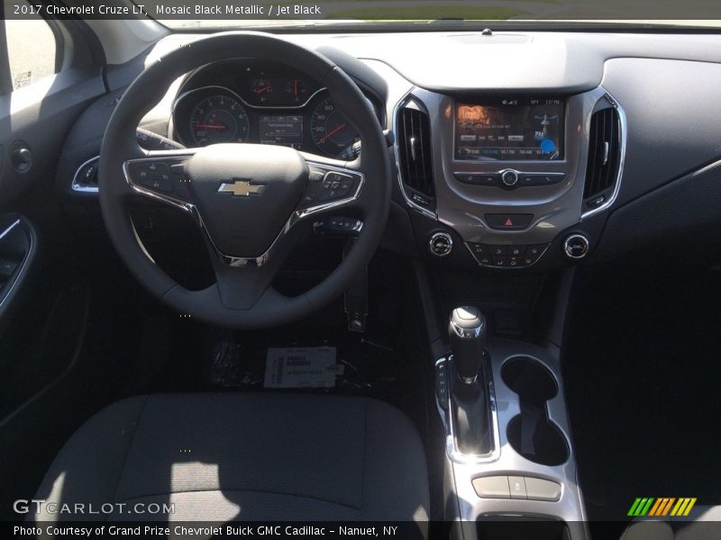 Mosaic Black Metallic / Jet Black 2017 Chevrolet Cruze LT