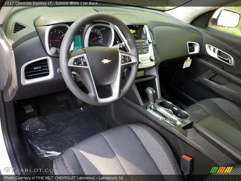 Summit White / Jet Black 2017 Chevrolet Equinox LT