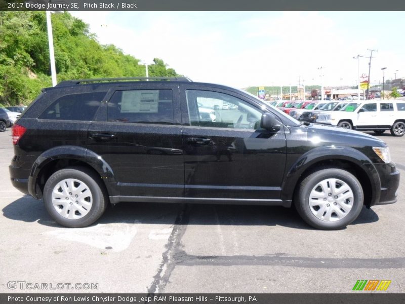 Pitch Black / Black 2017 Dodge Journey SE