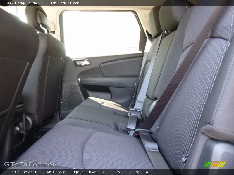 Pitch Black / Black 2017 Dodge Journey SE