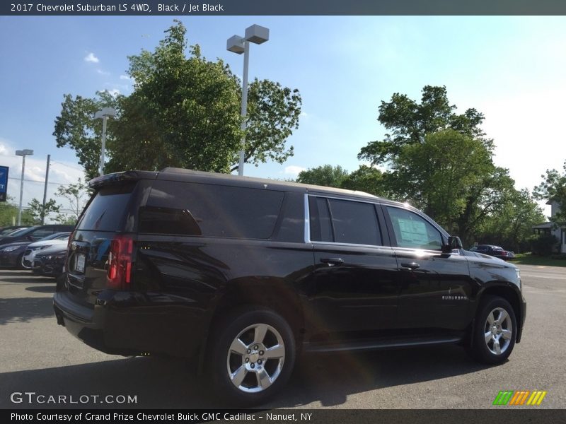 Black / Jet Black 2017 Chevrolet Suburban LS 4WD