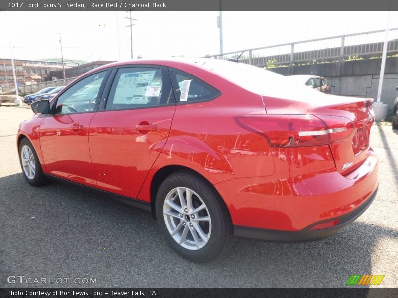 Race Red / Charcoal Black 2017 Ford Focus SE Sedan