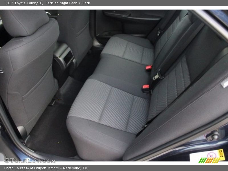 Parisian Night Pearl / Black 2017 Toyota Camry LE