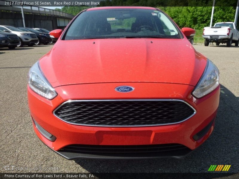 Race Red / Charcoal Black 2017 Ford Focus SE Sedan