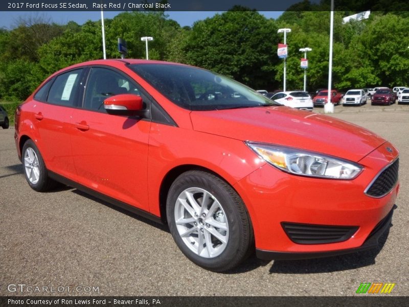Race Red / Charcoal Black 2017 Ford Focus SE Sedan