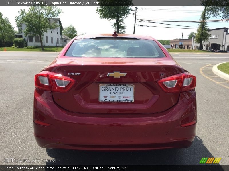 Cajun Red Tintcoat / Jet Black 2017 Chevrolet Cruze LT