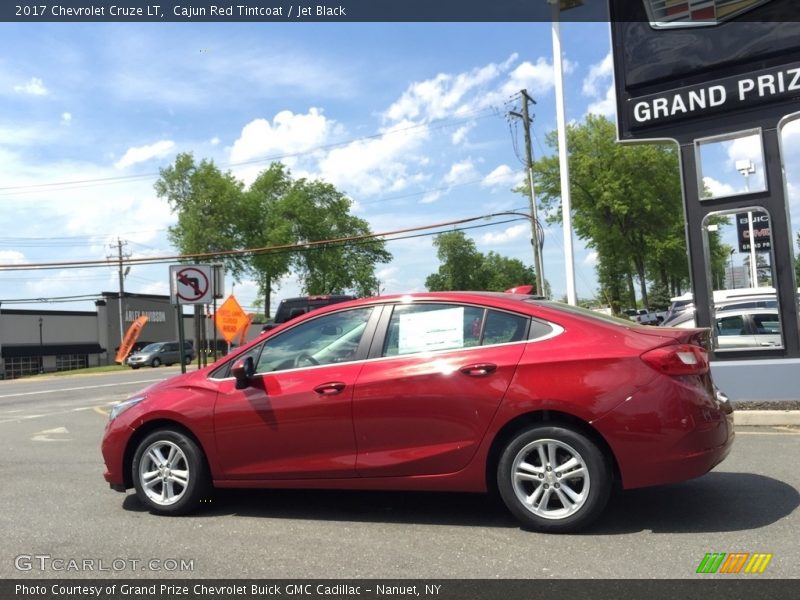 Cajun Red Tintcoat / Jet Black 2017 Chevrolet Cruze LT