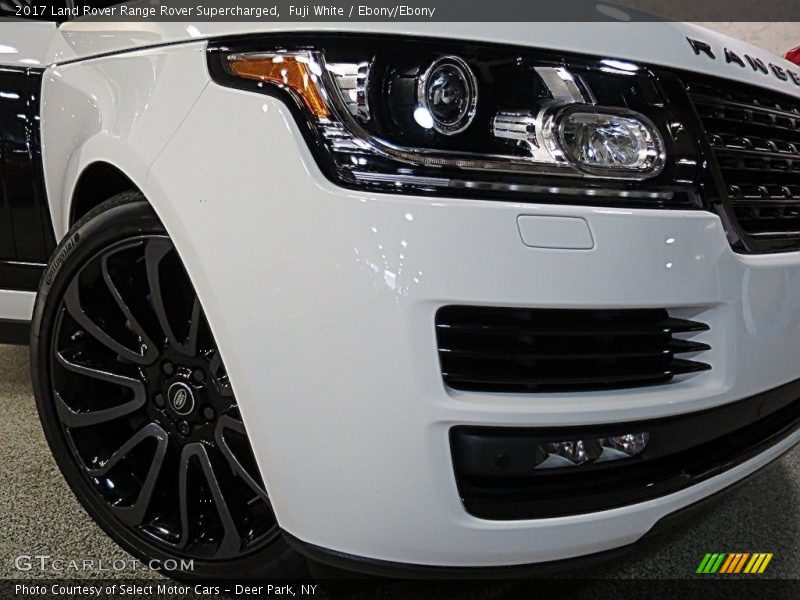 Fuji White / Ebony/Ebony 2017 Land Rover Range Rover Supercharged