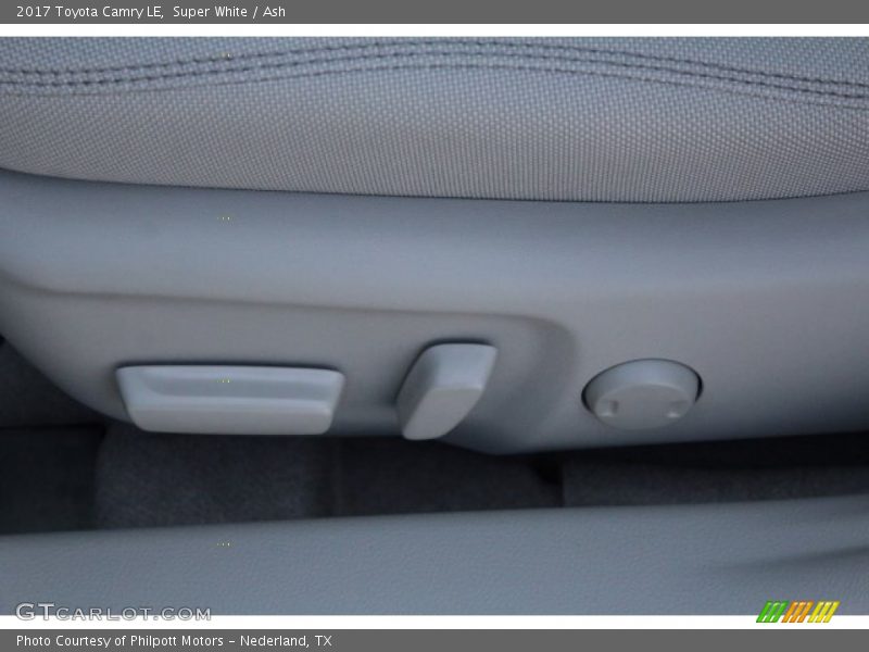 Super White / Ash 2017 Toyota Camry LE