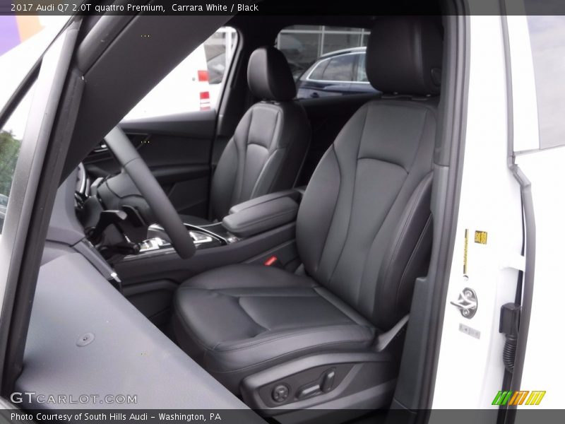 Front Seat of 2017 Q7 2.0T quattro Premium