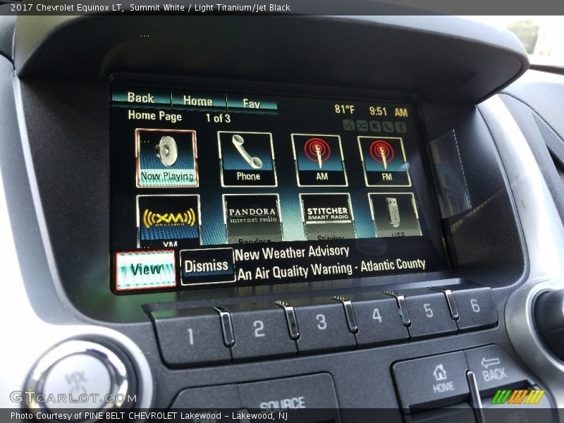 Summit White / Light Titanium/Jet Black 2017 Chevrolet Equinox LT