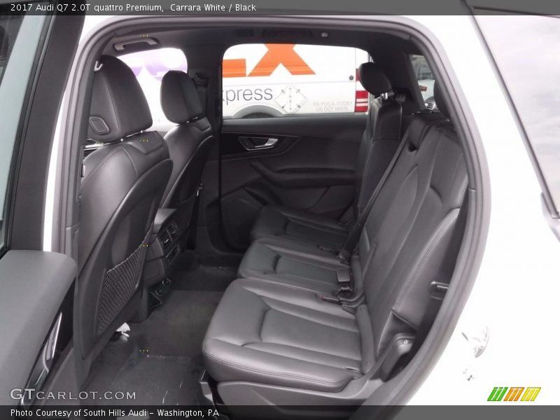 Rear Seat of 2017 Q7 2.0T quattro Premium