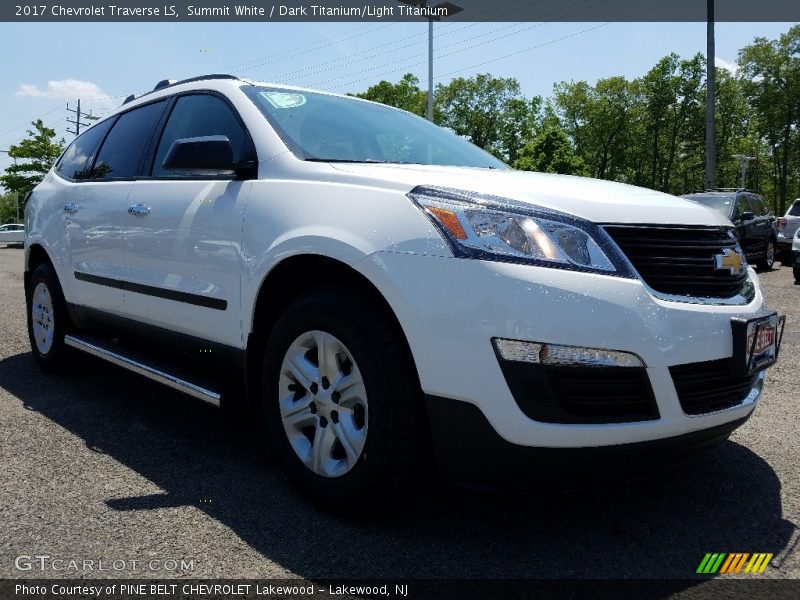 Summit White / Dark Titanium/Light Titanium 2017 Chevrolet Traverse LS