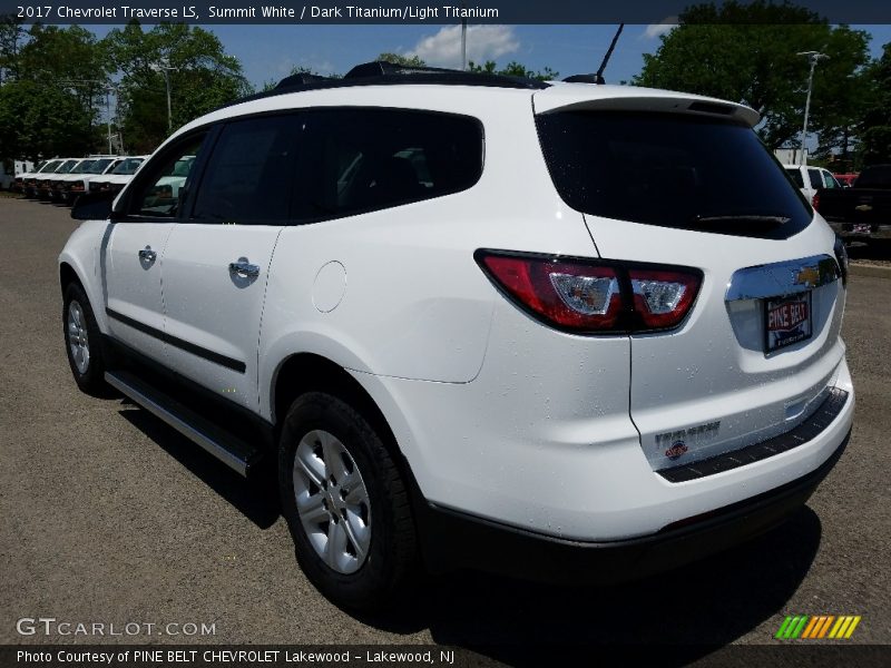 Summit White / Dark Titanium/Light Titanium 2017 Chevrolet Traverse LS