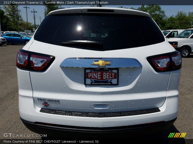 Summit White / Dark Titanium/Light Titanium 2017 Chevrolet Traverse LS