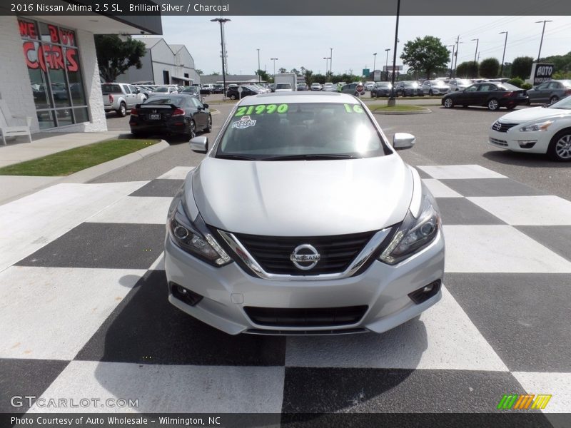 Brilliant Silver / Charcoal 2016 Nissan Altima 2.5 SL