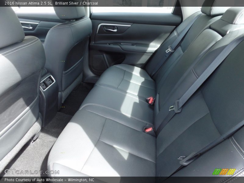 Brilliant Silver / Charcoal 2016 Nissan Altima 2.5 SL