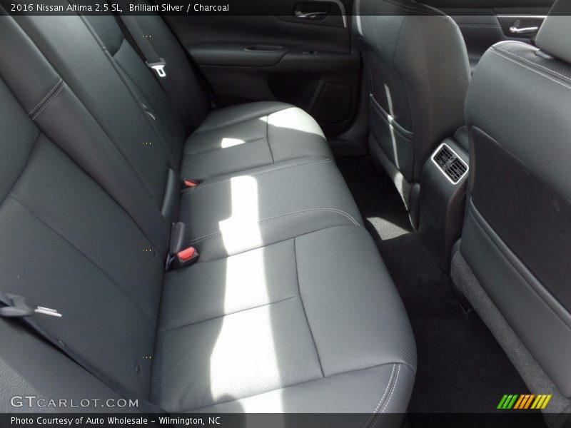 Brilliant Silver / Charcoal 2016 Nissan Altima 2.5 SL