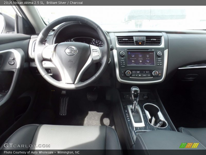 Brilliant Silver / Charcoal 2016 Nissan Altima 2.5 SL
