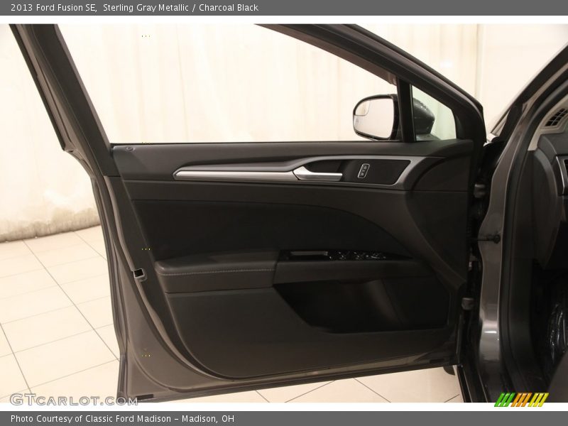Sterling Gray Metallic / Charcoal Black 2013 Ford Fusion SE