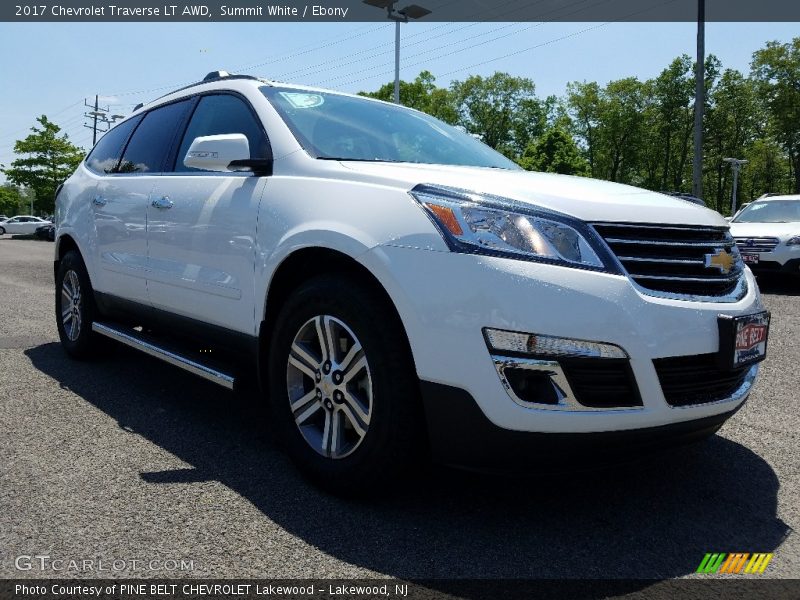 Summit White / Ebony 2017 Chevrolet Traverse LT AWD