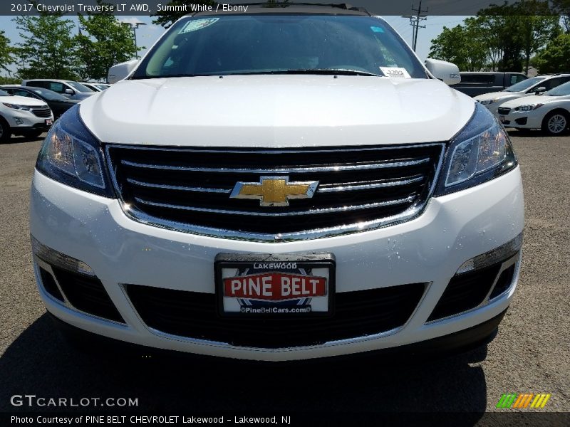 Summit White / Ebony 2017 Chevrolet Traverse LT AWD