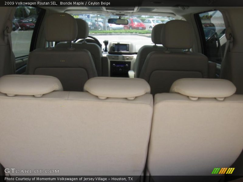 Blonde Maple / Ceylon Beige 2009 Volkswagen Routan SEL