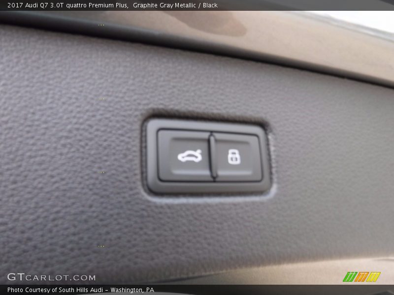 Graphite Gray Metallic / Black 2017 Audi Q7 3.0T quattro Premium Plus
