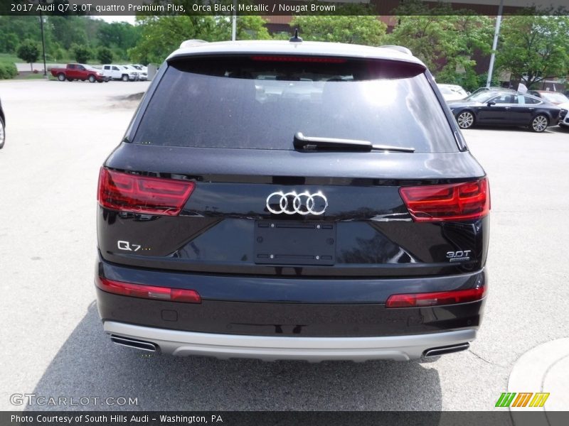 Orca Black Metallic / Nougat Brown 2017 Audi Q7 3.0T quattro Premium Plus