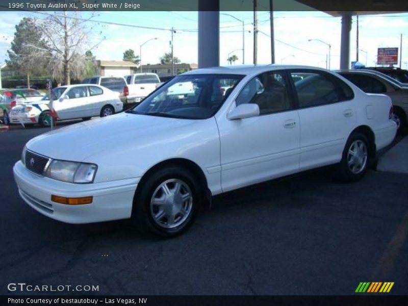 Super White / Beige 1996 Toyota Avalon XL