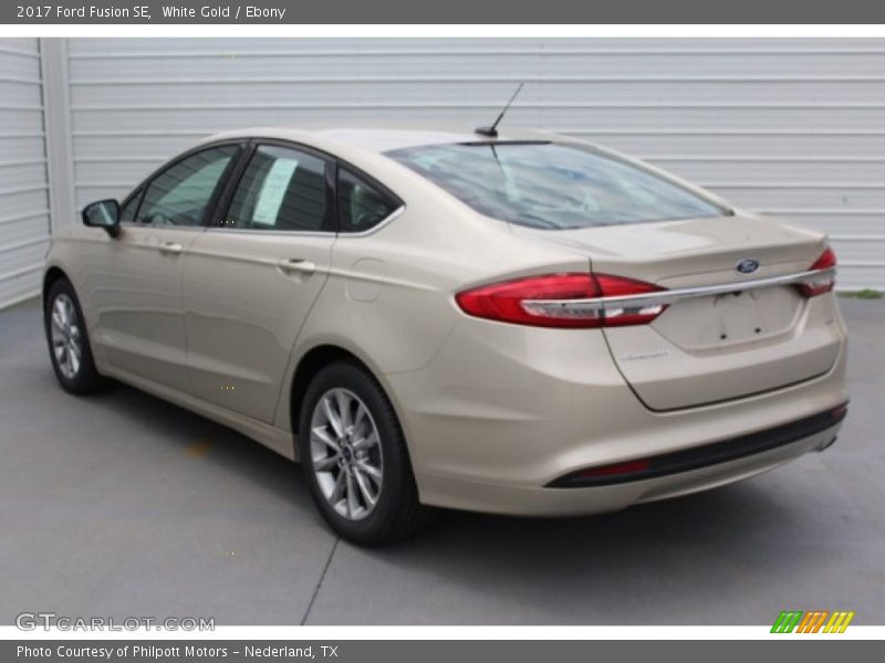 White Gold / Ebony 2017 Ford Fusion SE