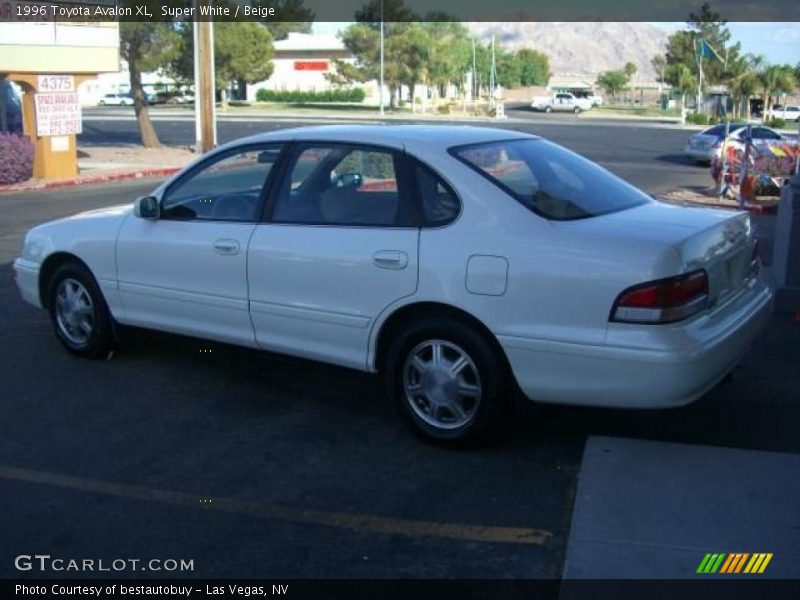 Super White / Beige 1996 Toyota Avalon XL
