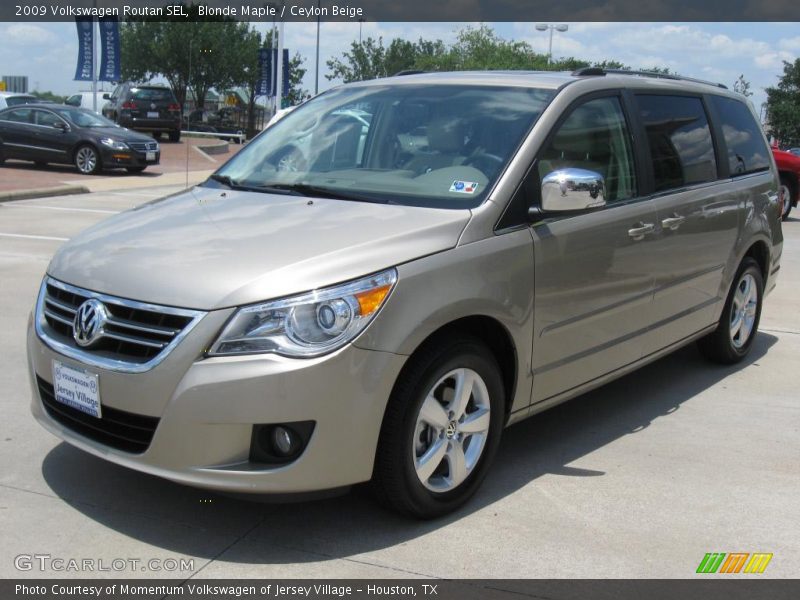 Blonde Maple / Ceylon Beige 2009 Volkswagen Routan SEL