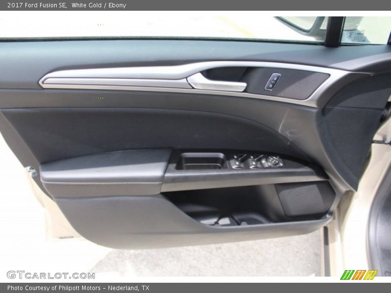 White Gold / Ebony 2017 Ford Fusion SE