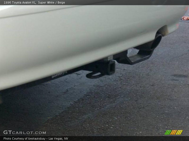 Super White / Beige 1996 Toyota Avalon XL