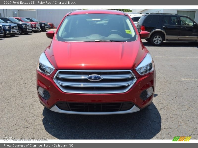 Ruby Red / Charcoal Black 2017 Ford Escape SE