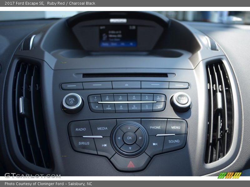 Ruby Red / Charcoal Black 2017 Ford Escape SE