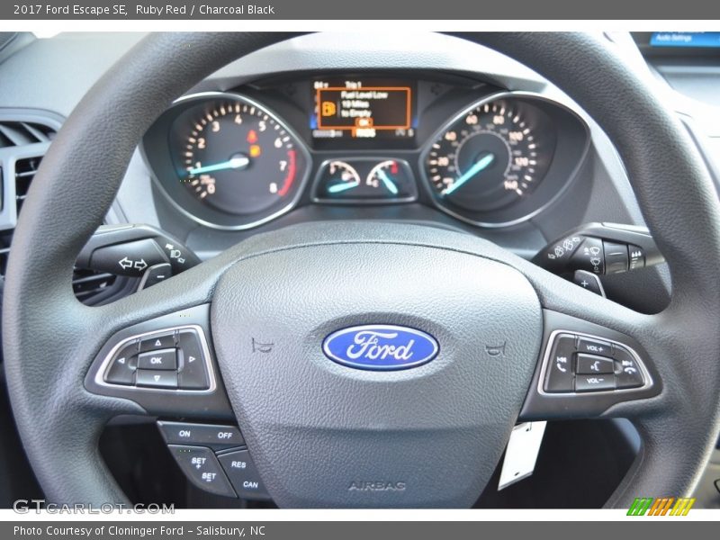 Ruby Red / Charcoal Black 2017 Ford Escape SE