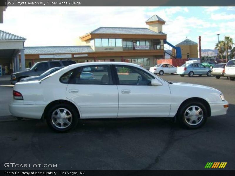 Super White / Beige 1996 Toyota Avalon XL