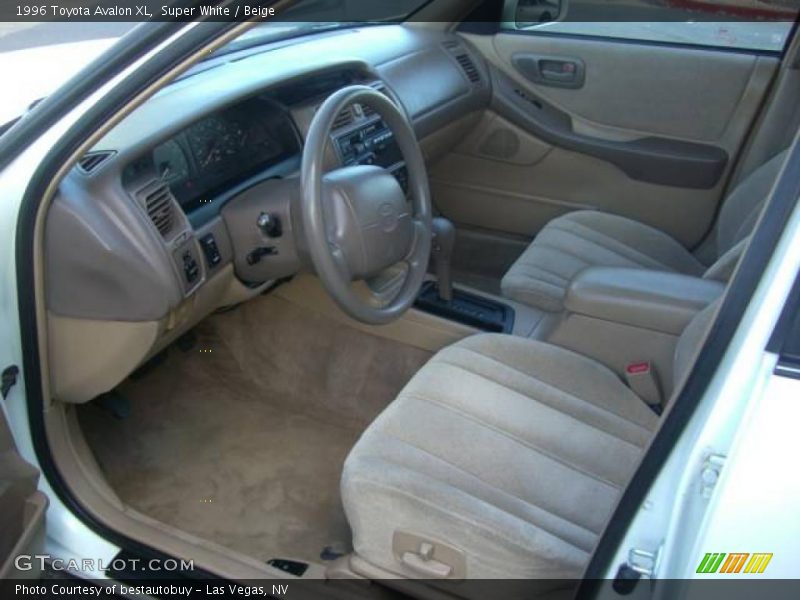 Super White / Beige 1996 Toyota Avalon XL